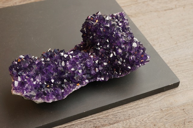 静岡で鉱石、天然石、パワーストーンを探すなら龍晶-RONJIN- 鉱石紹介